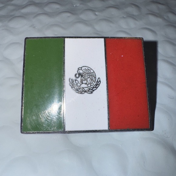 Other - Vintage Mexican Flag Lapel Hat  Pin Coat Collectible Charm